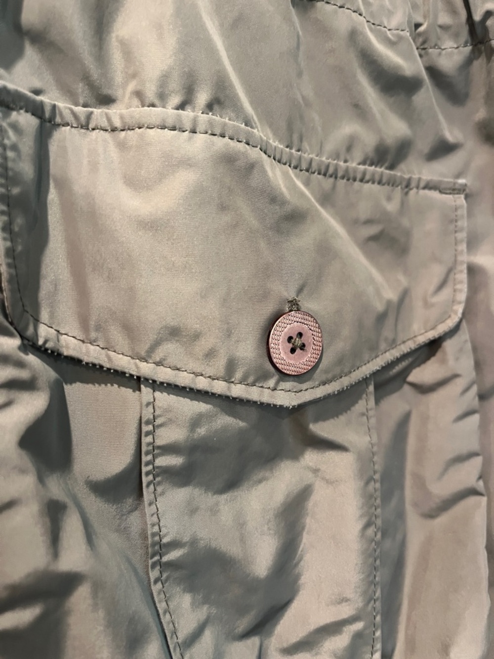 Mountain Hardwear Raincoat - Picture 5 of 7